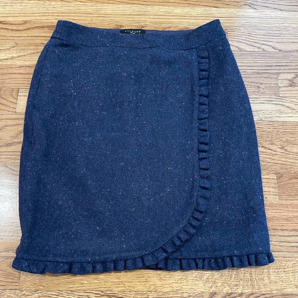 **TALBOTS** WOOL SKIRT. SIZE: 6P